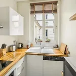 Havre De Paix Pour 4 Pax - Pigalle